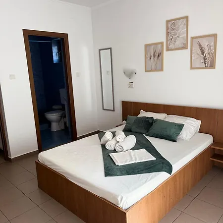 Cristina Guest house *